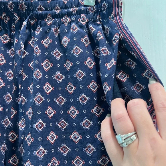 Joie Silk Cropped Deidre B Pant - Picture 8 of 8